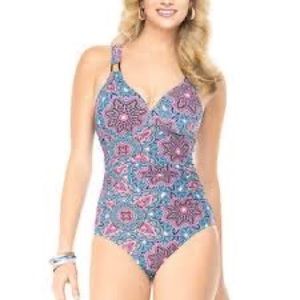 Love Your Assets one-piece size M swimsuit